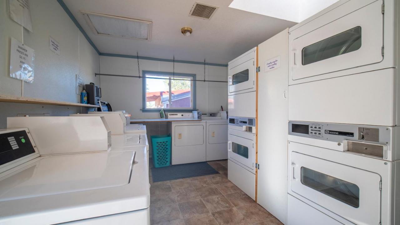 מלון מואב Ok Rv Park Glamping Tipi Ok55 מראה חיצוני תמונה