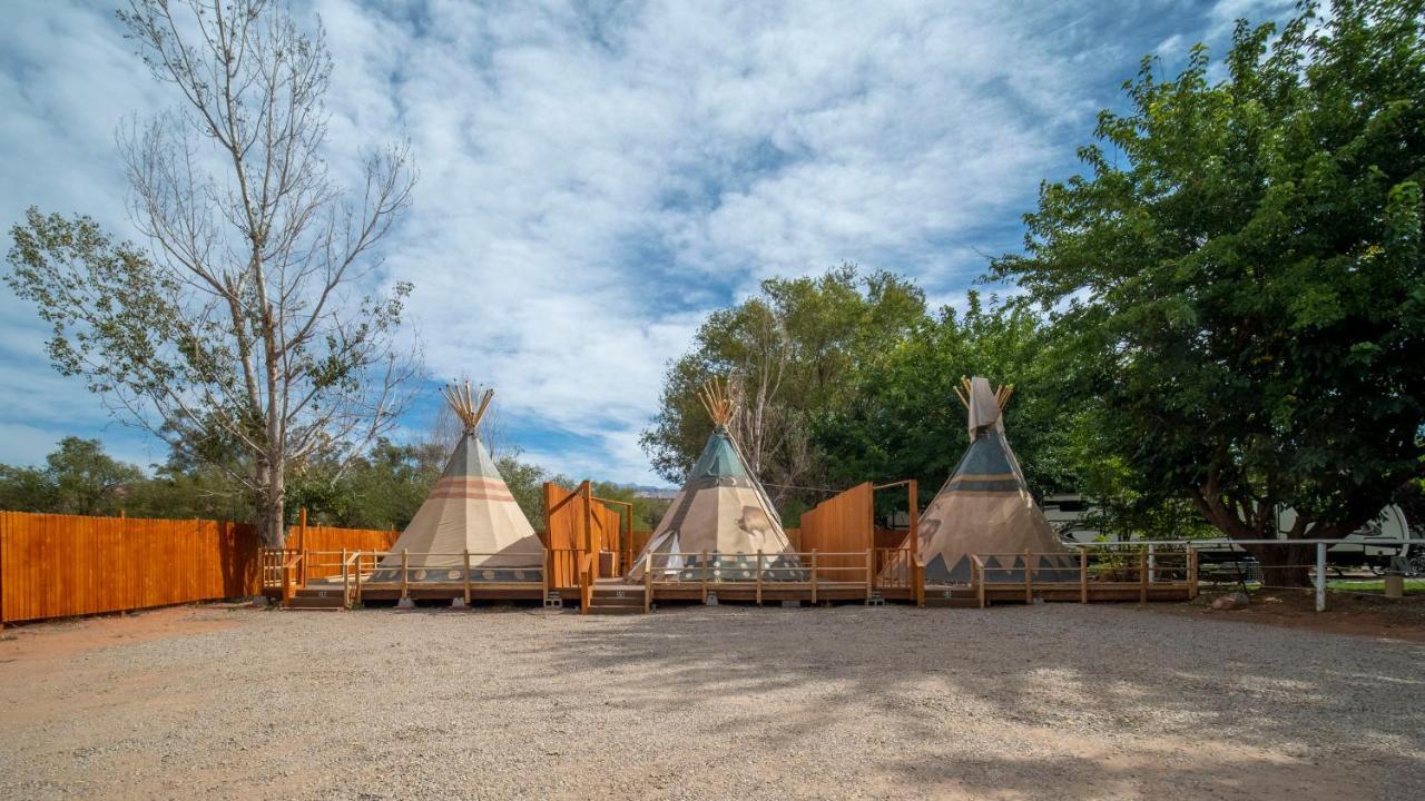 מלון מואב Ok Rv Park Glamping Tipi Ok55 מראה חיצוני תמונה